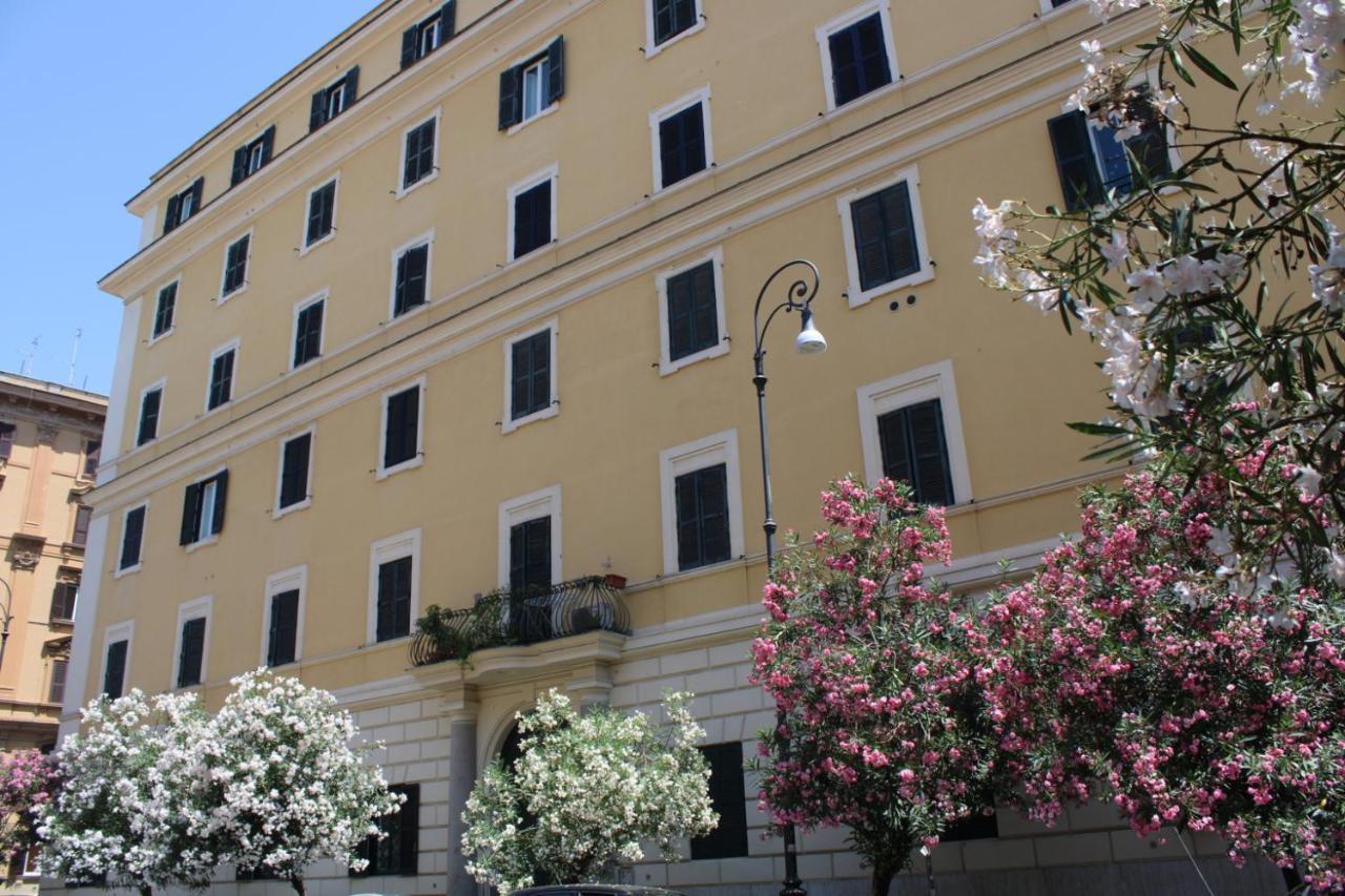 Colosseum New Charming Apartment Rom Exteriör bild